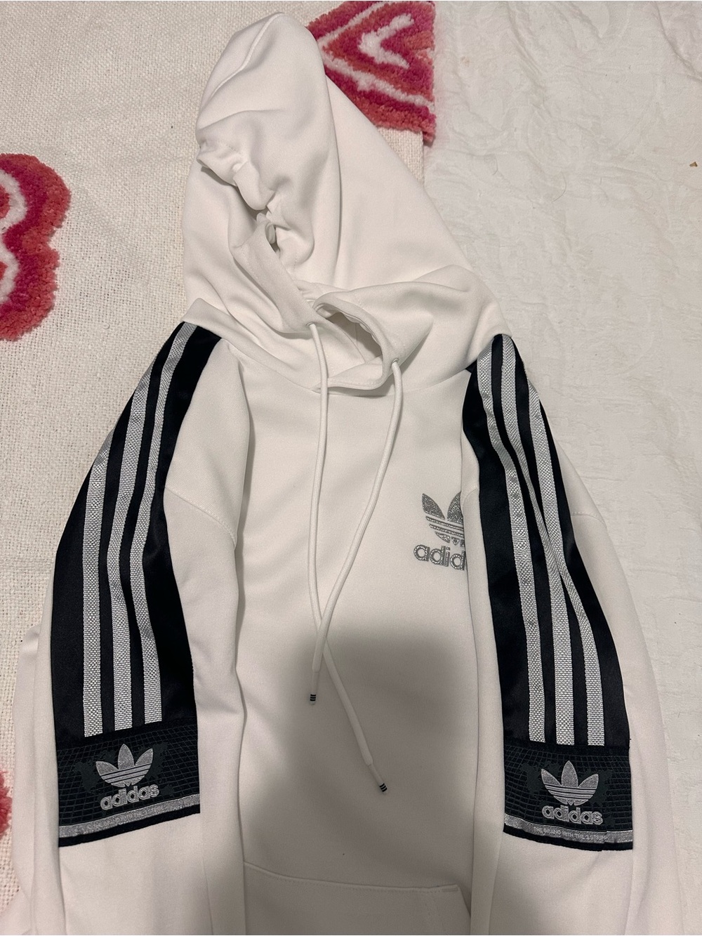 Men’s Adidas White Chile Inspired Joggers And Hoodie Bundle - Picture 5 of 16